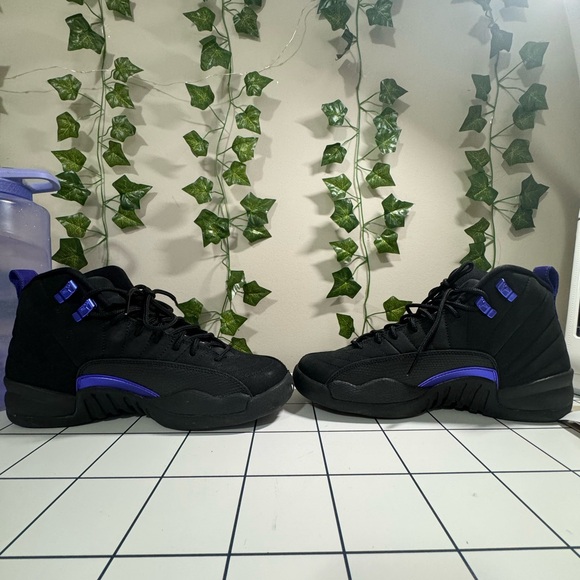 Jordan 12 retro (black dark concord) size US 6.5Y - Picture 2 of 5